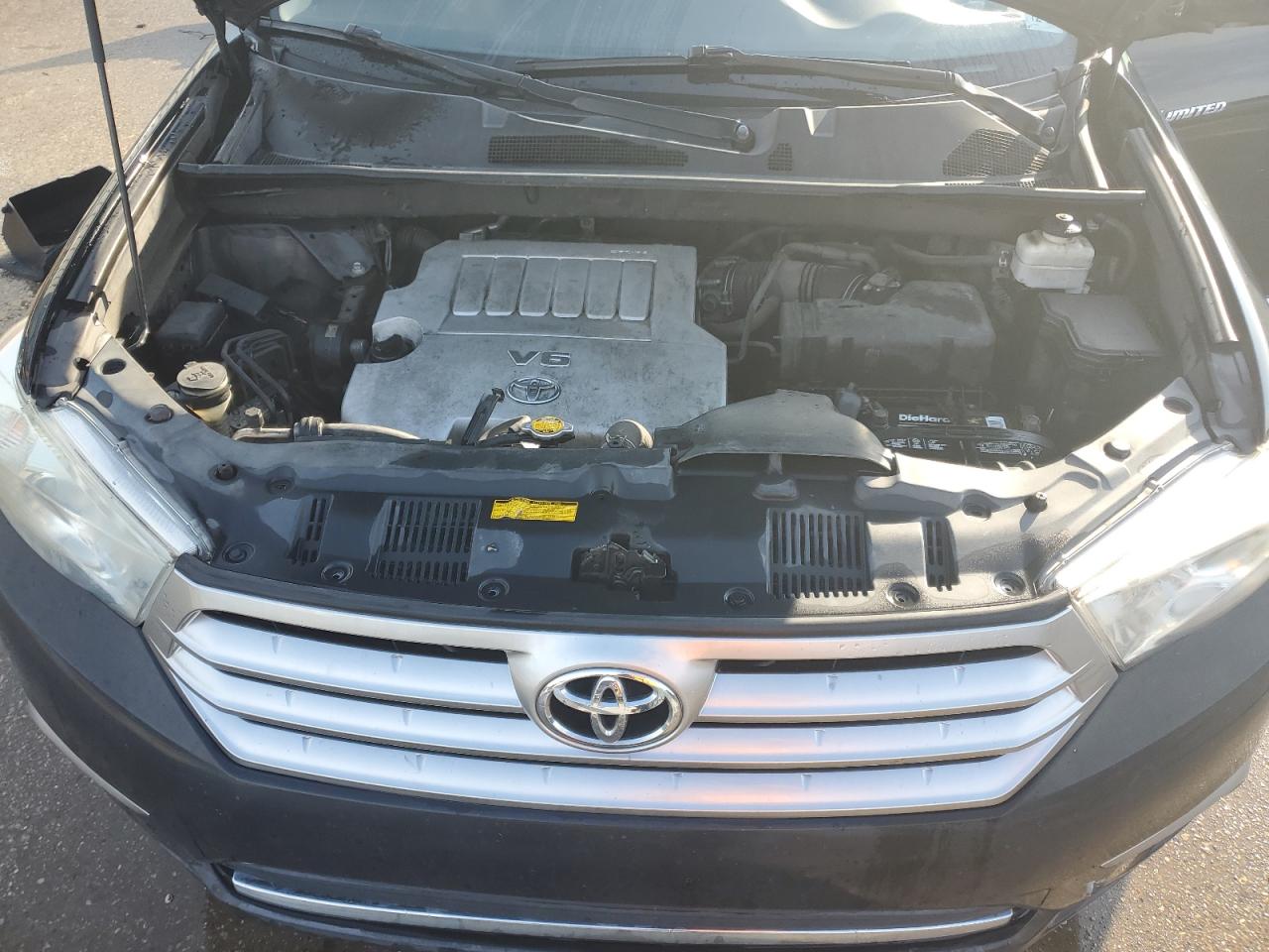 5TDYK3EH4BS038733 2011 Toyota Highlander Limited