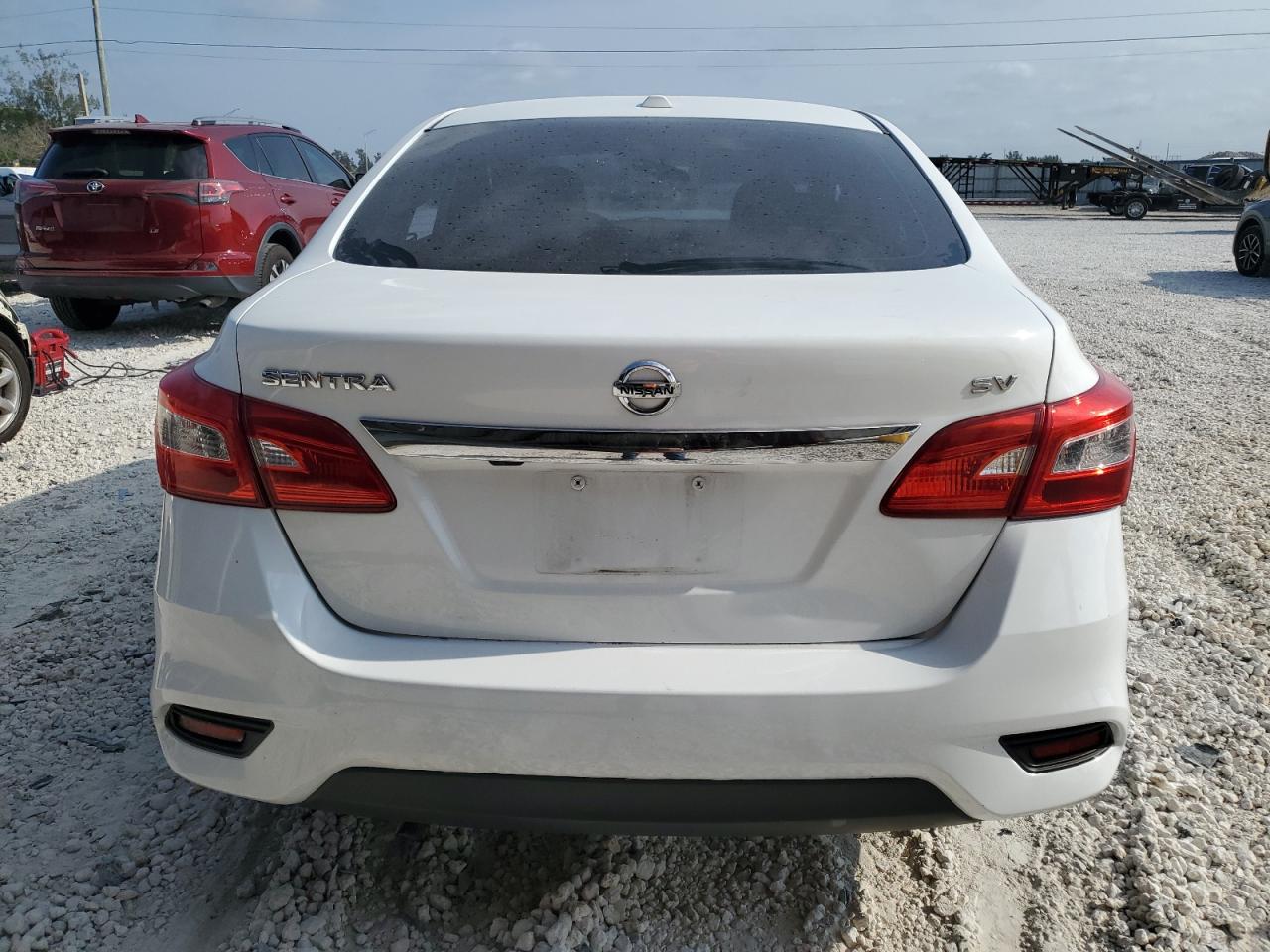 3N1AB7AP8JY242368 2018 Nissan Sentra S