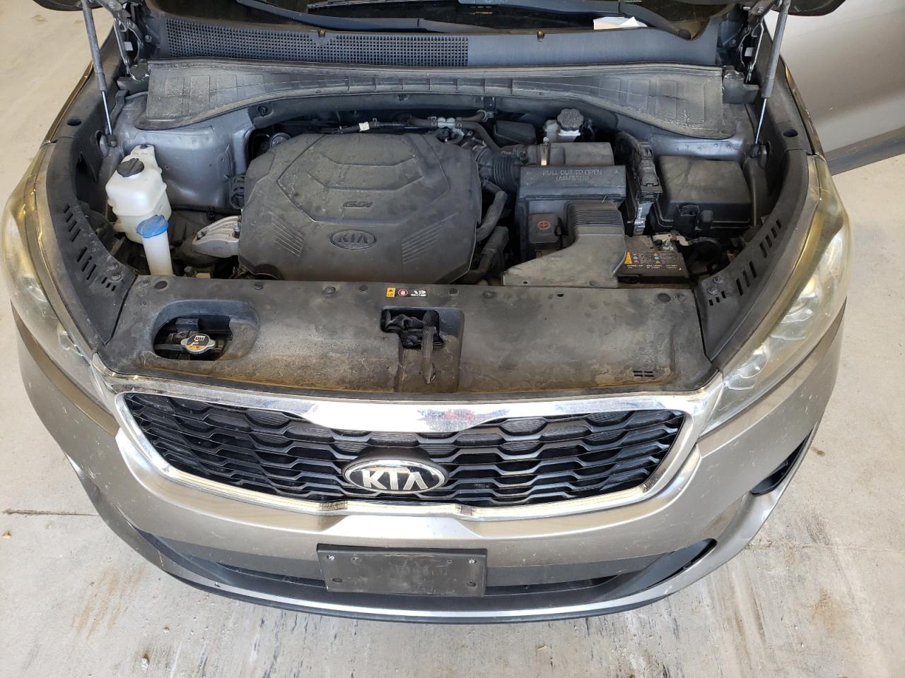 5XYPGDA58KG469913 2019 Kia Sorento Lx