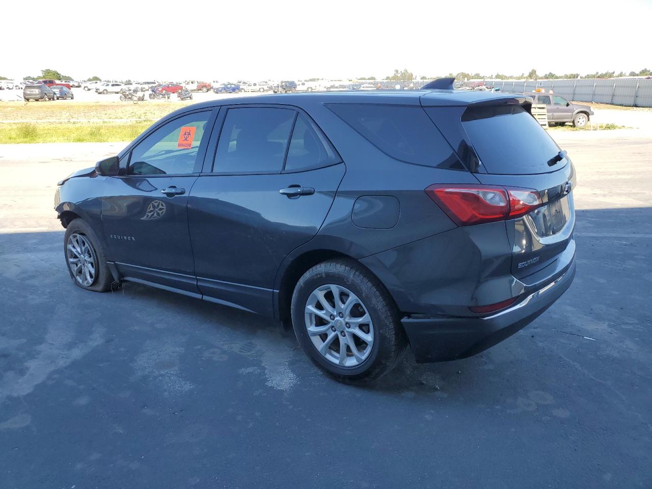 2GNAXHEV4J6272800 2018 Chevrolet Equinox Ls