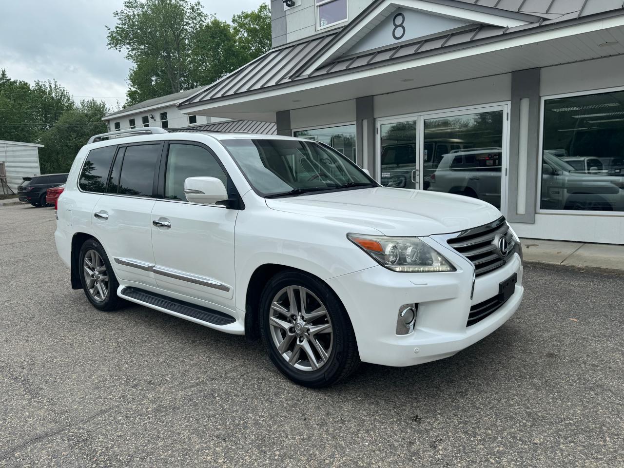 2013 Lexus Lx 570 vin: JTJHY7AX8D4113044