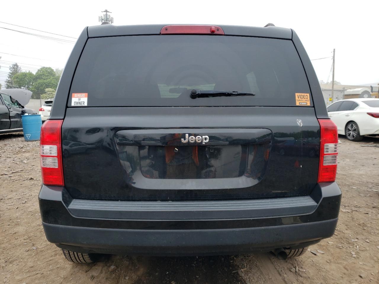 1C4NJPBB1FD318947 2015 Jeep Patriot Sport