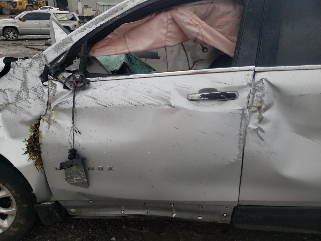 2GNAXJEV8J6299702 2018 Chevrolet Equinox Lt