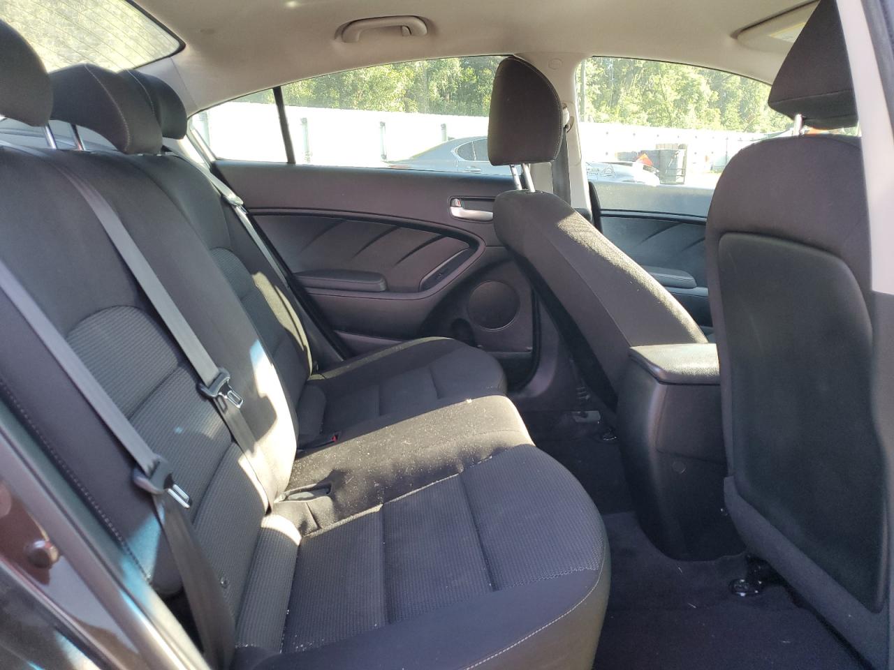 3KPFK4A78HE130392 2017 Kia Forte Lx