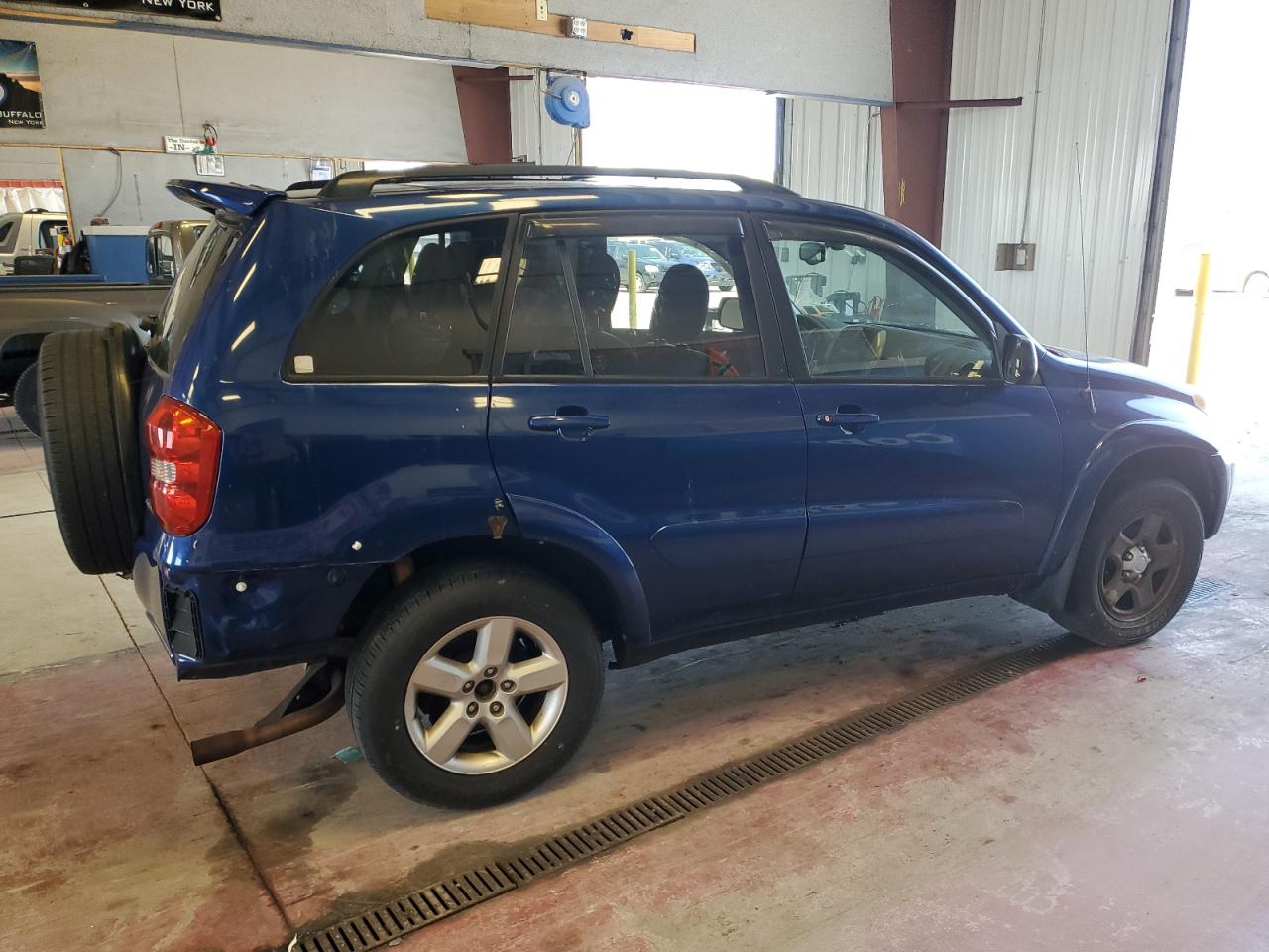 JTEHD20V740023632 2004 Toyota Rav4