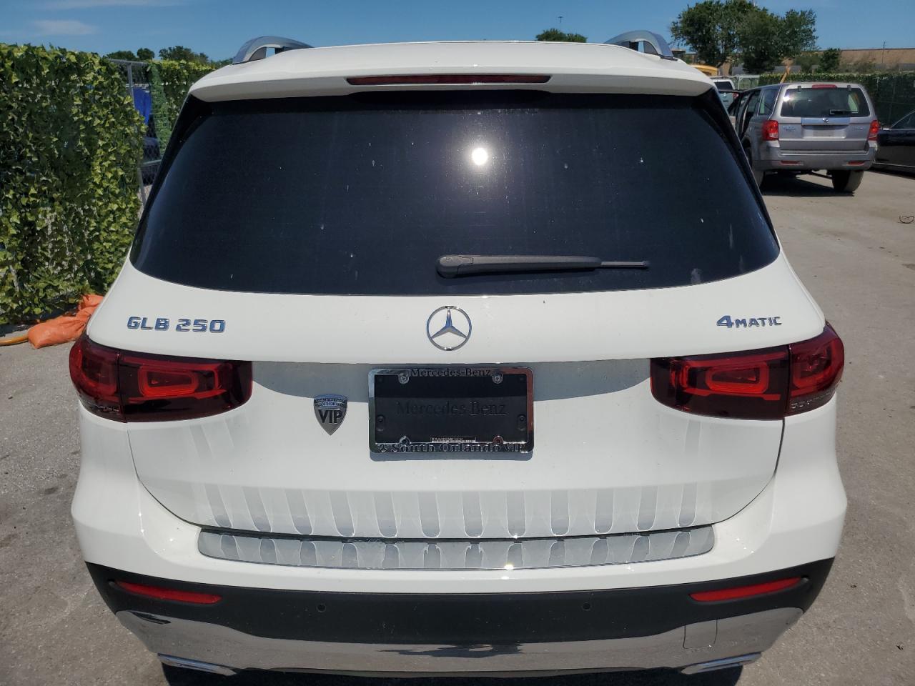 W1N4M4HB4MW146187 2021 Mercedes-Benz Glb 250 4Matic