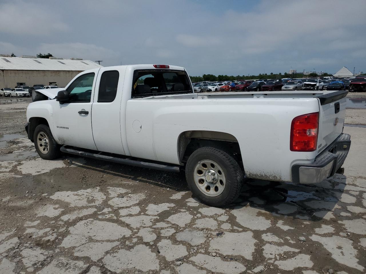 1GCRCPE09BZ246852 2011 Chevrolet Silverado C1500