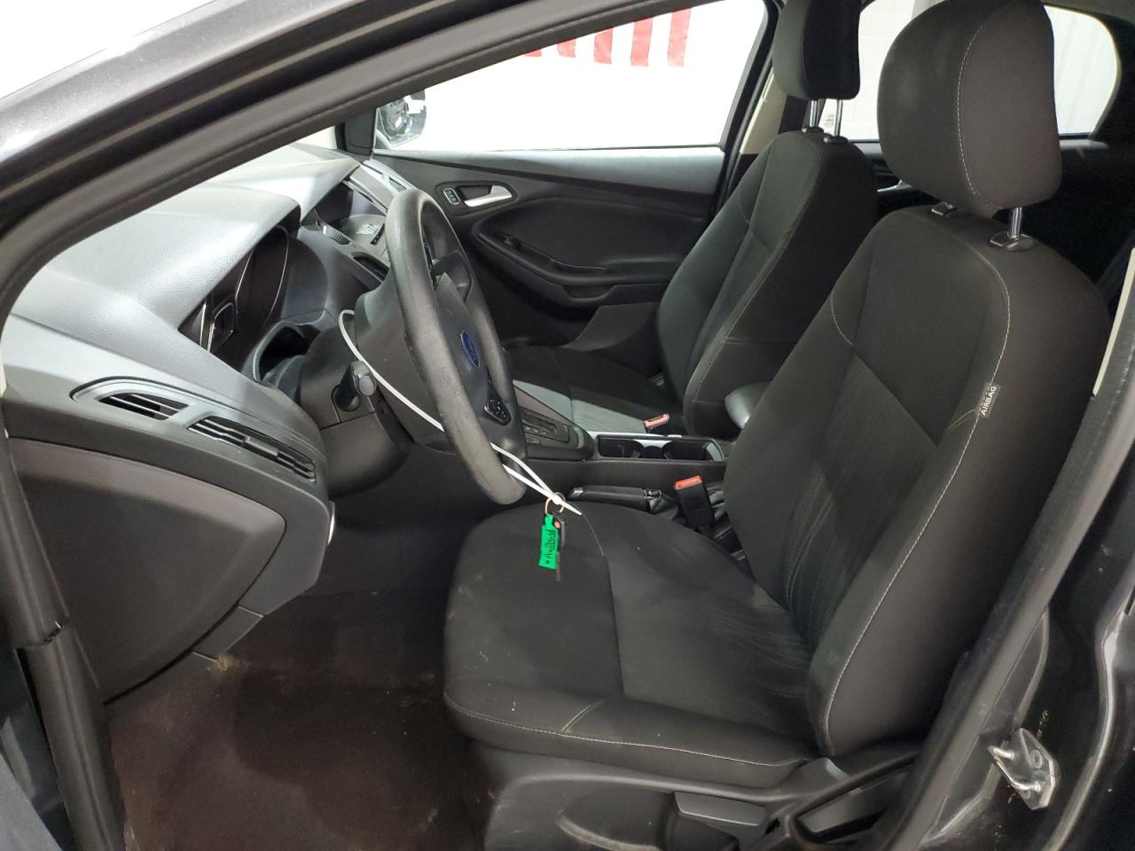 1FADP3F28HL231672 2017 Ford Focus Se