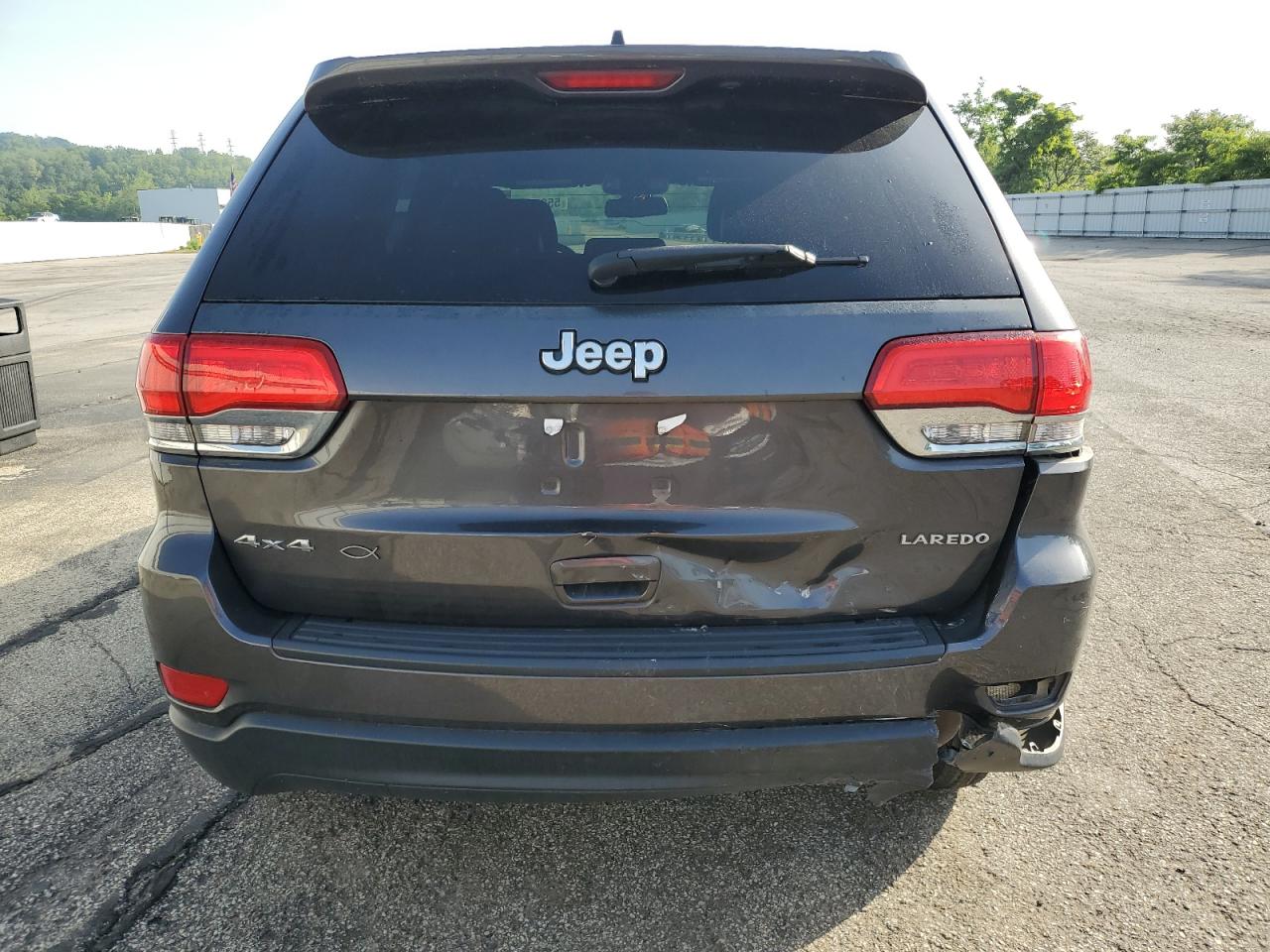 1C4RJFAG2FC158253 2015 Jeep Grand Cherokee Laredo