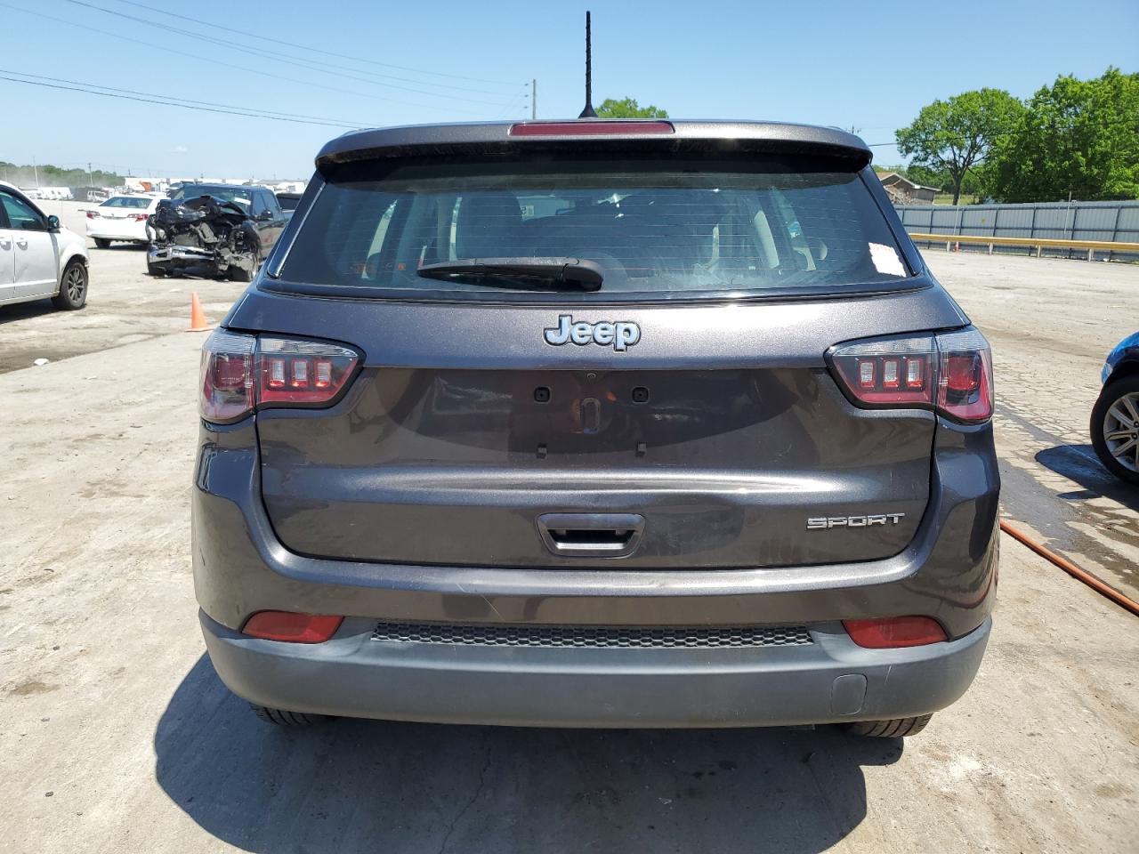 2018 Jeep Compass Sport vin: 3C4NJCAB3JT502638