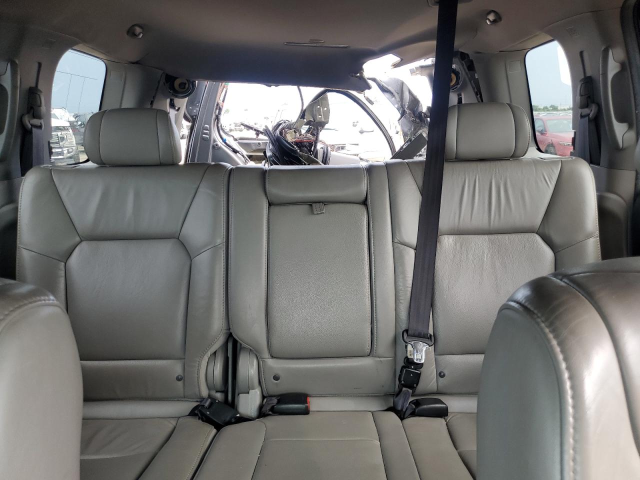 5FNYF3H97BB045446 2011 Honda Pilot Touring