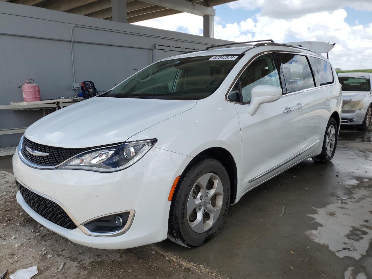 2017 Chrysler Pacifica Touring L Plus vin: 2C4RC1EG8HR584790