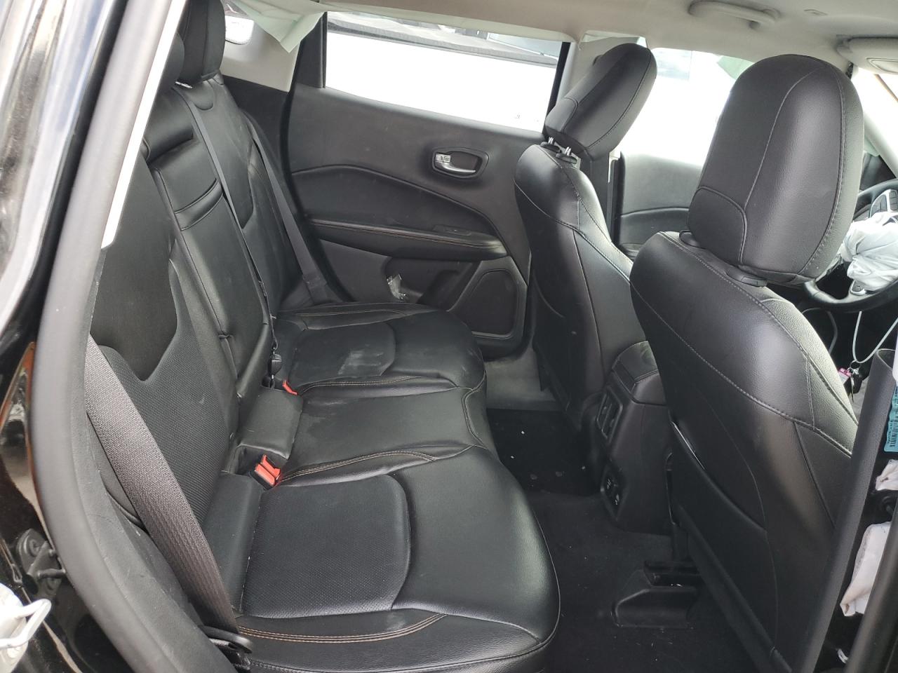 3C4NJDCB9JT341165 2018 Jeep Compass Limited