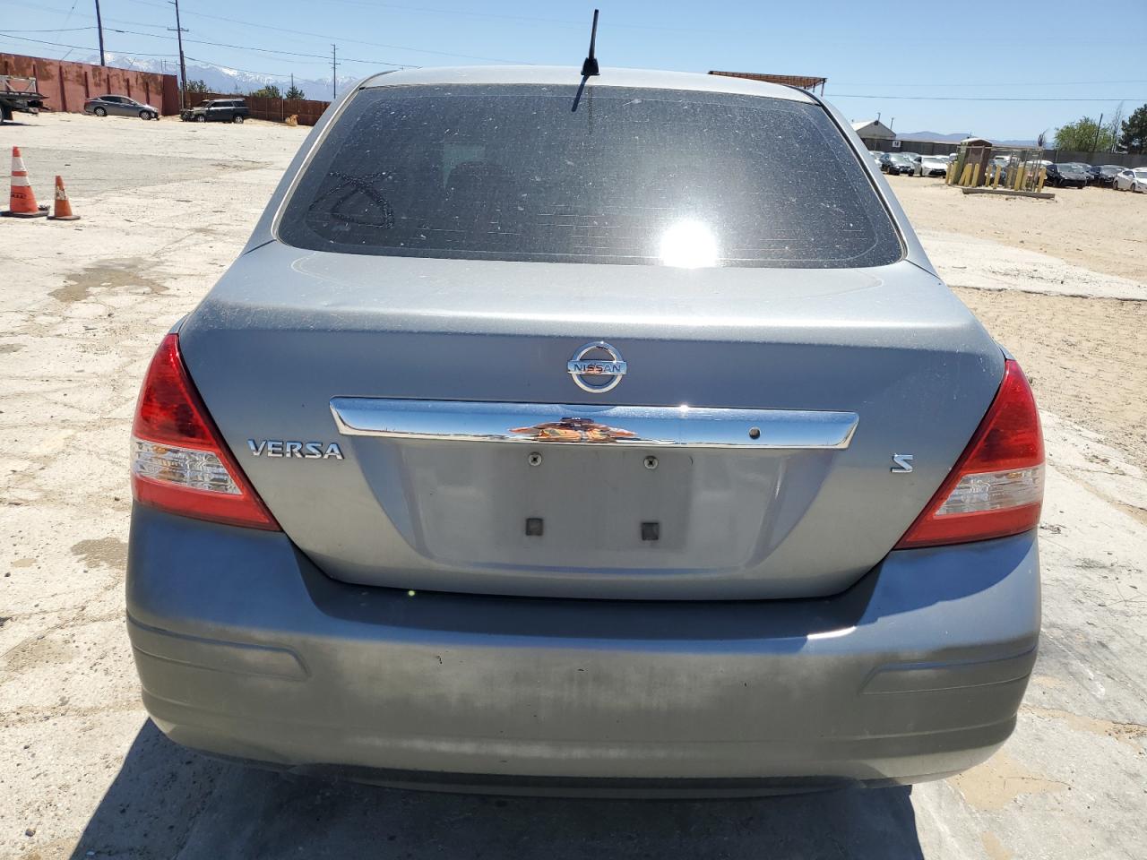 3N1BC11E17L418437 2007 Nissan Versa S