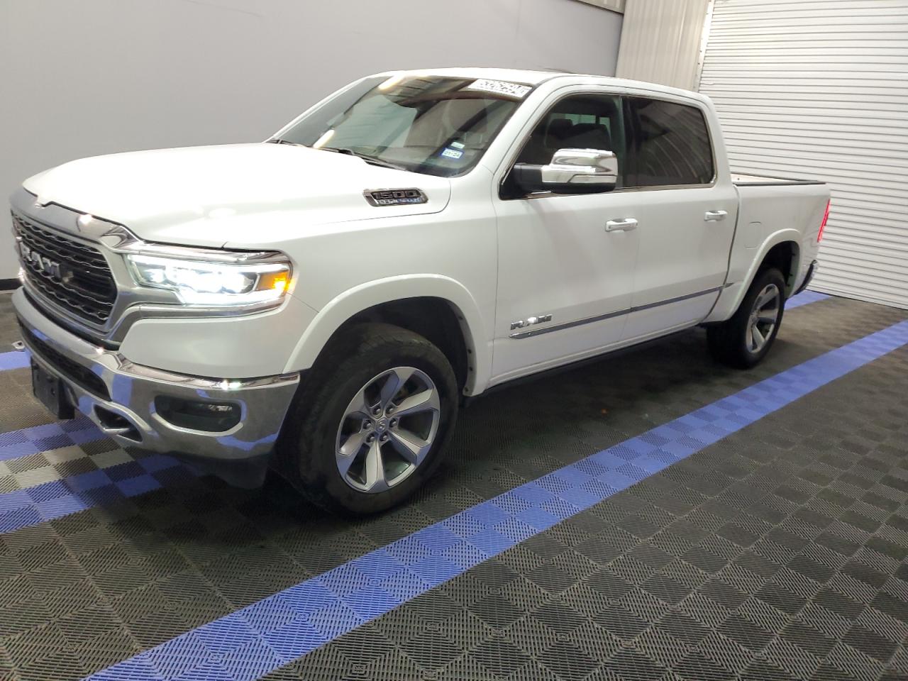 2022 Ram 1500 Limited vin: 1C6SRFHT7NN248523