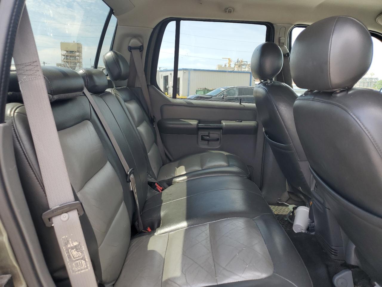 1FMZU67K44UA96974 2004 Ford Explorer Sport Trac