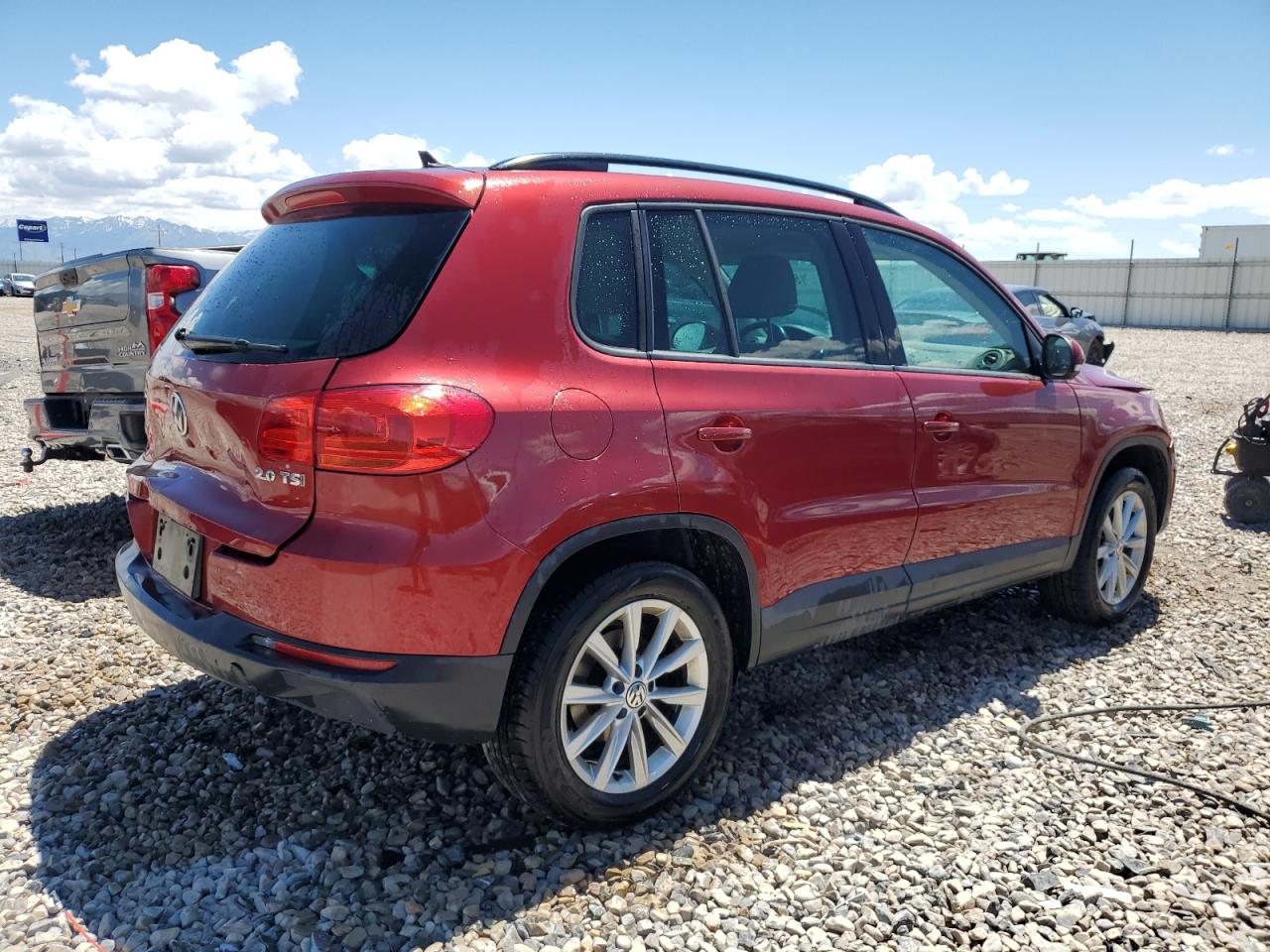 WVGAV7AX8FW007323 2015 Volkswagen Tiguan S