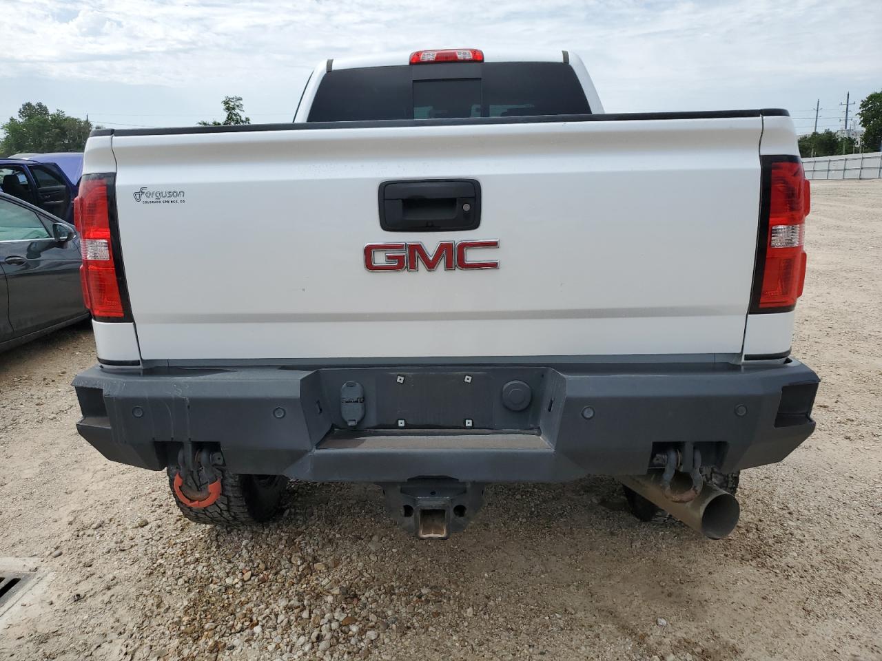 1GT12UEY6JF290361 2018 GMC Sierra K2500 Denali