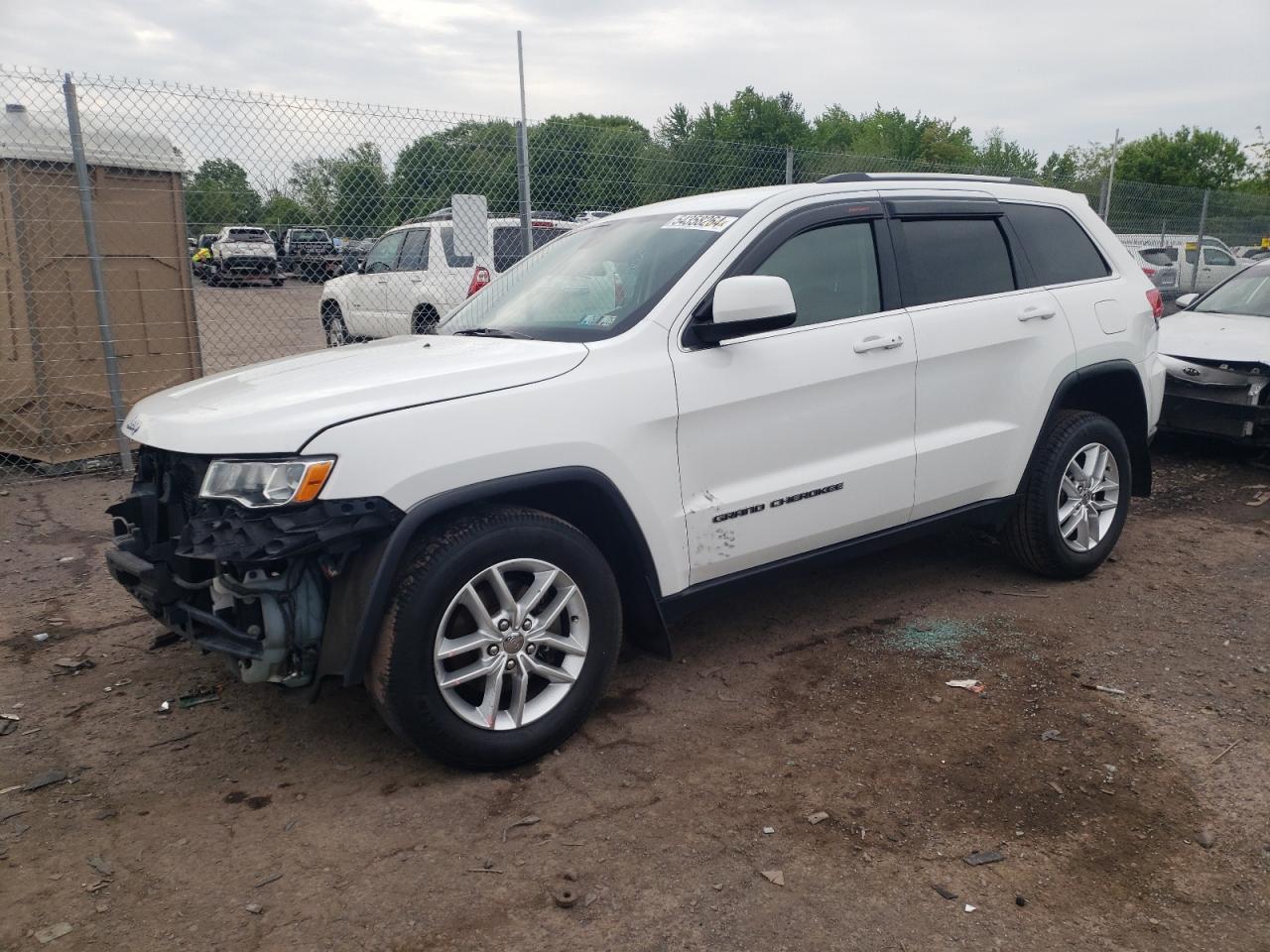 1C4RJFAG5HC705843 2017 Jeep Grand Cherokee Laredo