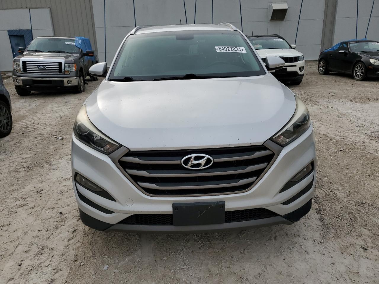 KM8J33A22GU026854 2016 Hyundai Tucson Limited