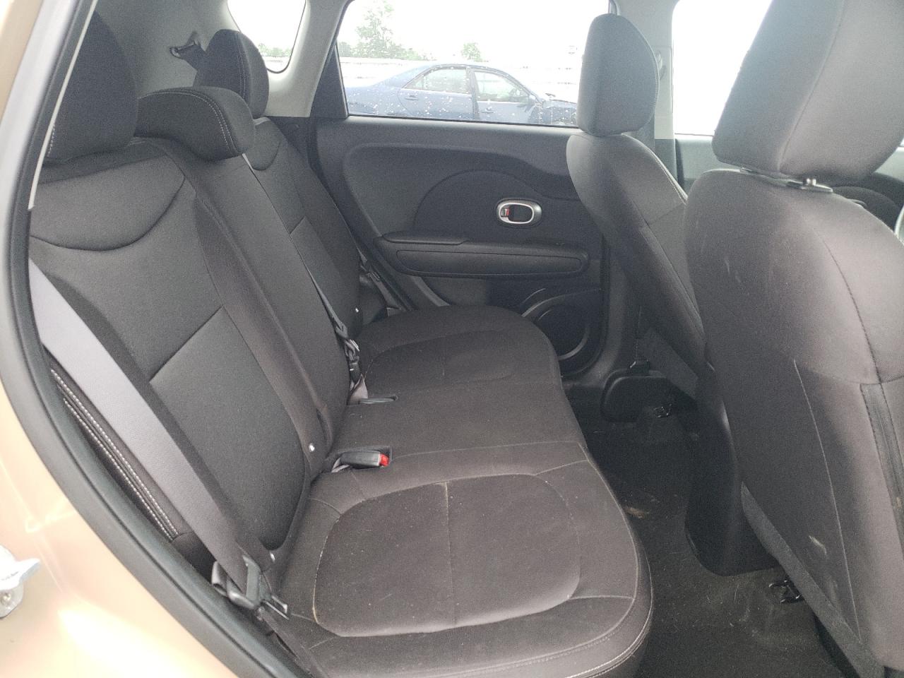 KNDJN2A20G7301189 2016 Kia Soul