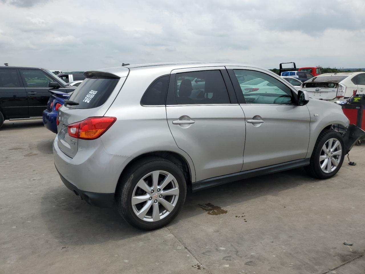 4A4AR4AU0FE032499 2015 Mitsubishi Outlander Sport Se