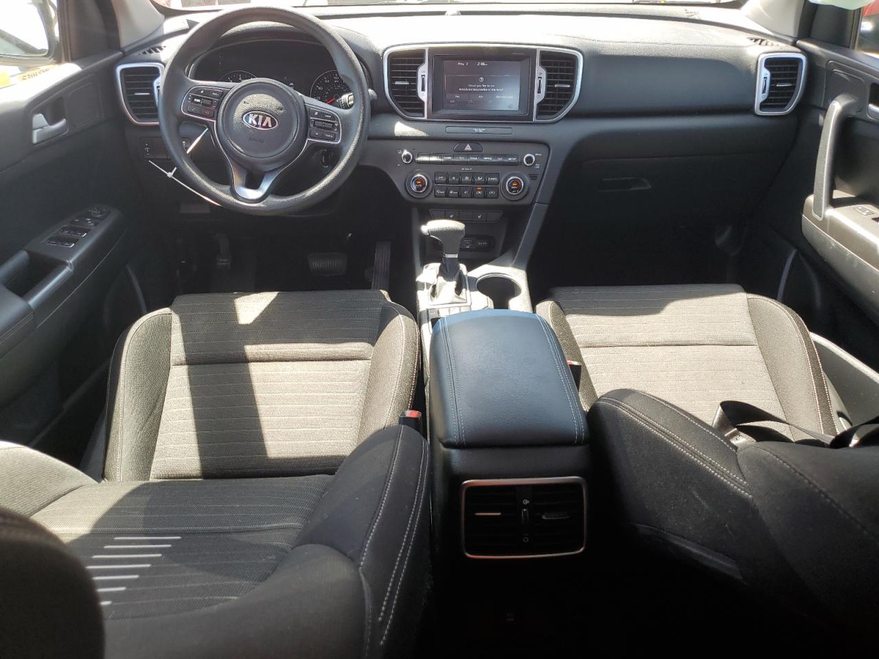 KNDPMCAC9K7495645 2019 Kia Sportage Lx