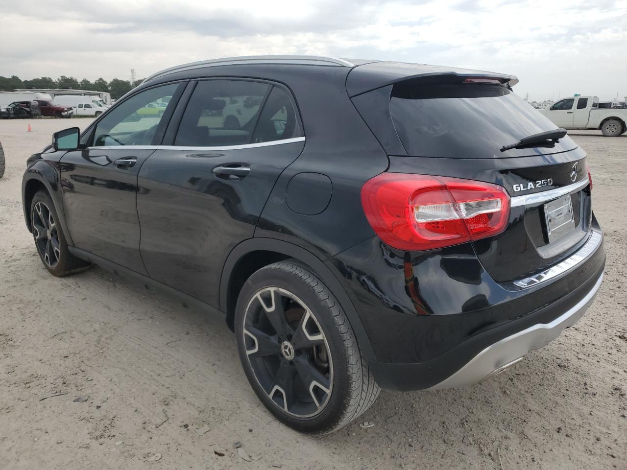 2020 Mercedes-Benz Gla 250 vin: WDCTG4EB1LU024843