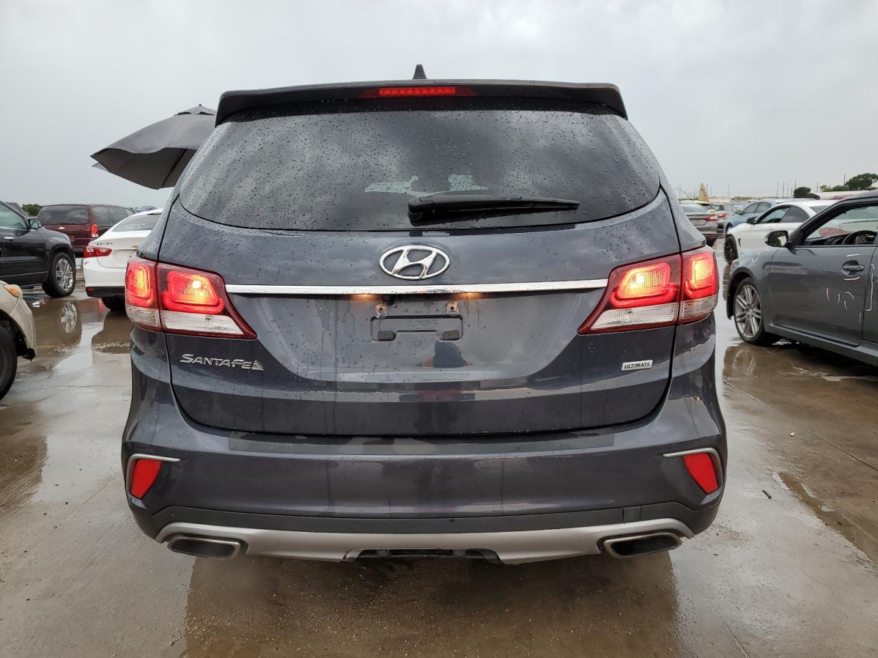 KM8SN4HFXHU179979 2017 Hyundai Santa Fe Se