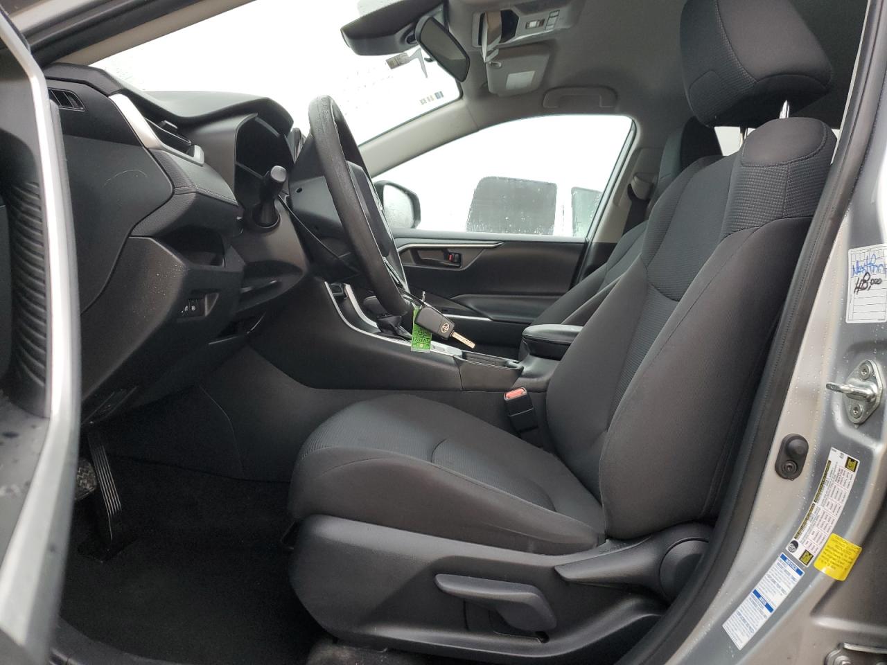 2T3F1RFV7MW195580 2021 Toyota Rav4 Le