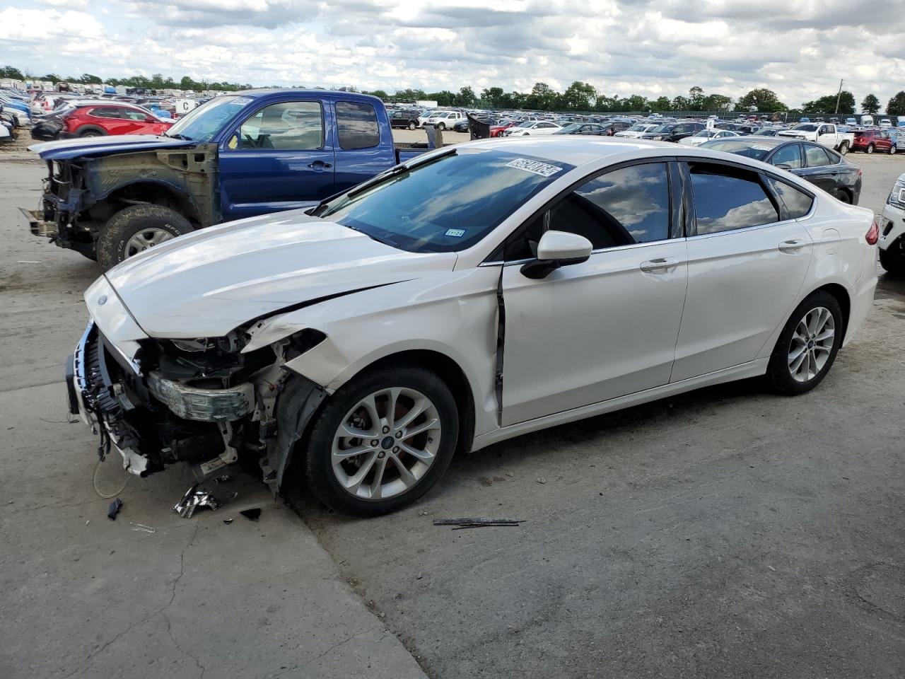 3FA6P0HD0LR188235 2020 Ford Fusion Se