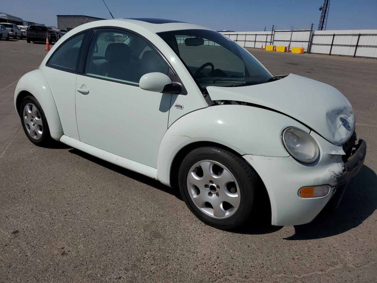 3VWCK21CX2M454393 2002 Volkswagen New Beetle Gls