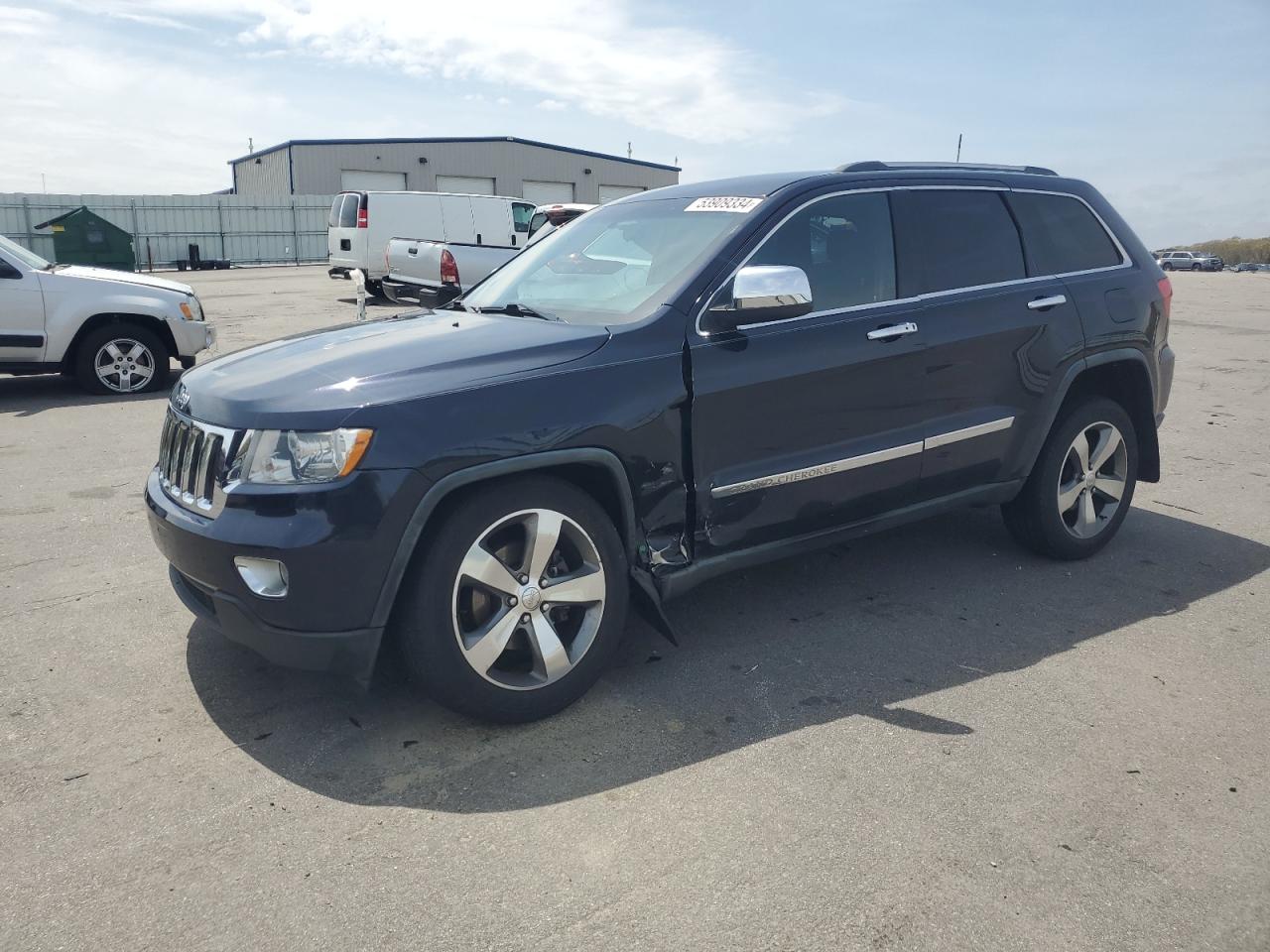 1J4RR4GG2BC540520 2011 Jeep Grand Cherokee Laredo