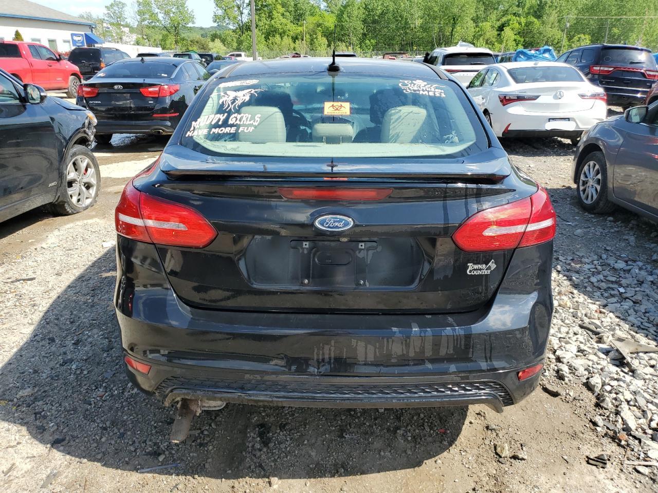 1FADP3F2XGL267619 2016 Ford Focus Se