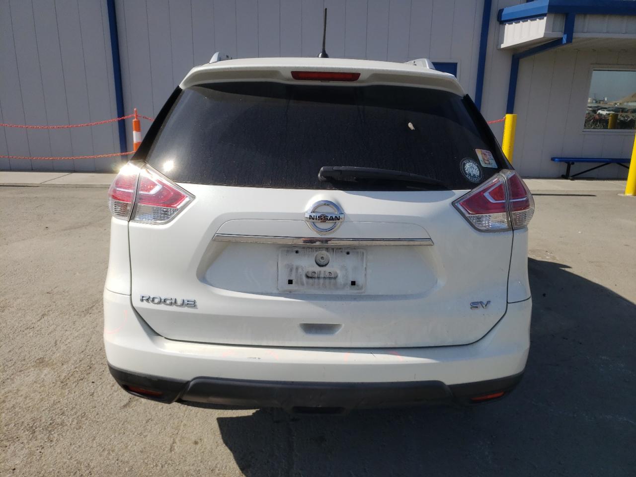 2016 Nissan Rogue S vin: KNMAT2MT0GP643266