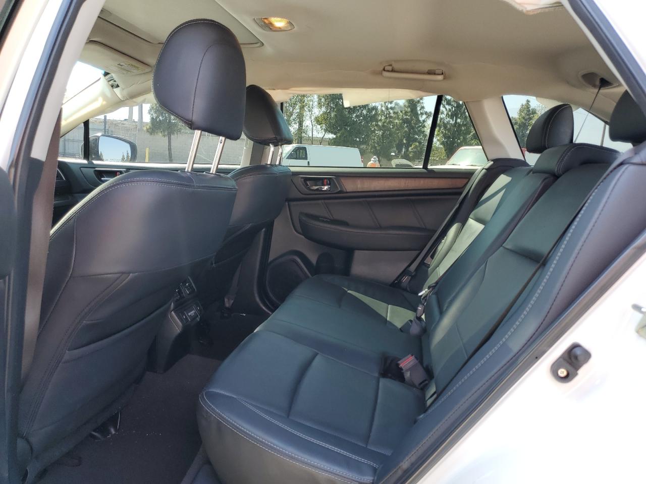 4S4BSANC9J3372850 2018 Subaru Outback 2.5I Limited