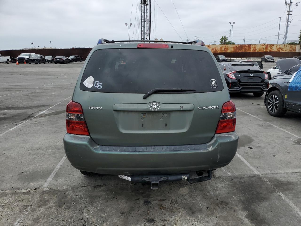 JTEGD21A050128800 2005 Toyota Highlander