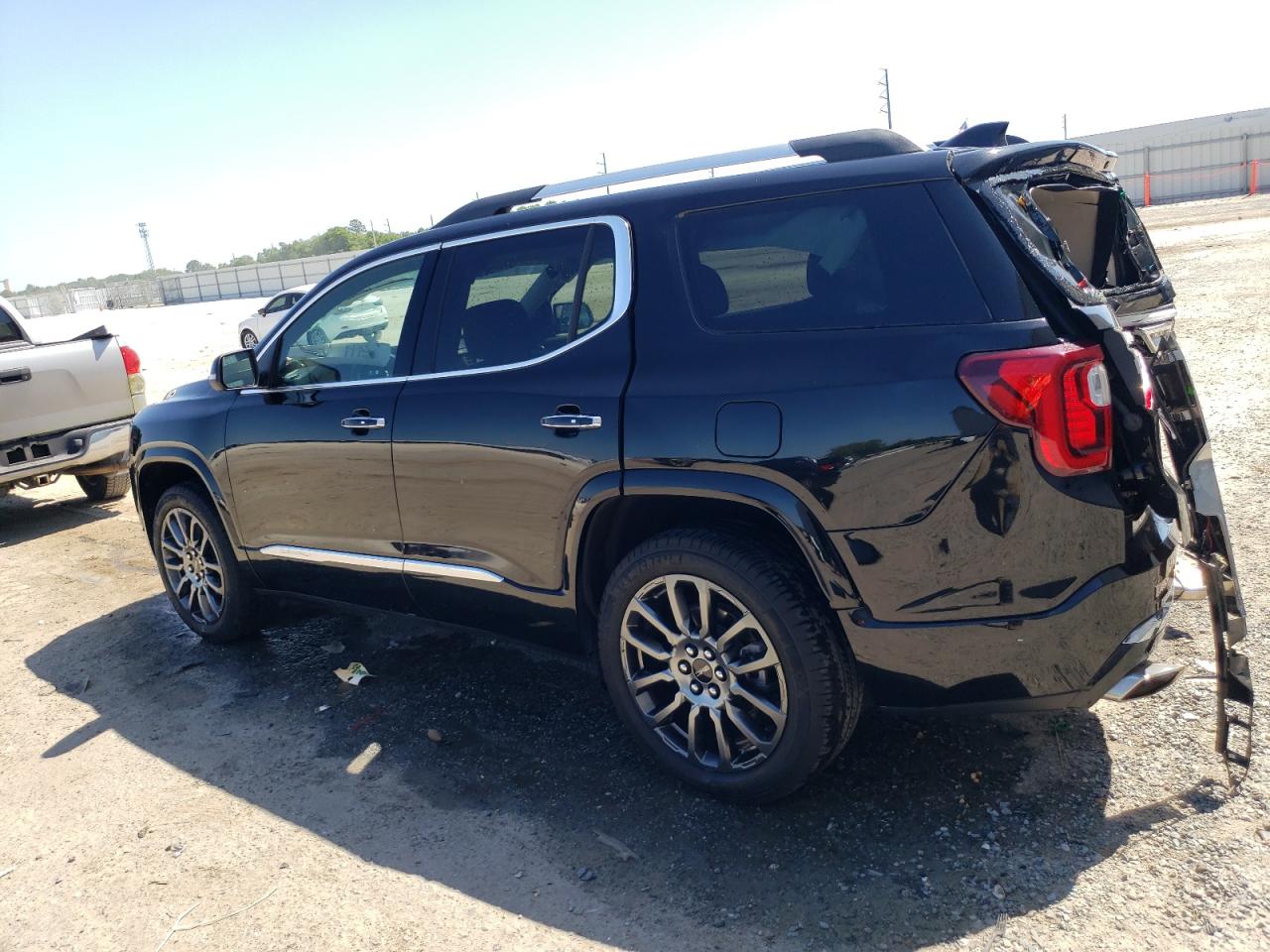 1GKKNPLS1NZ158757 2022 GMC Acadia Denali