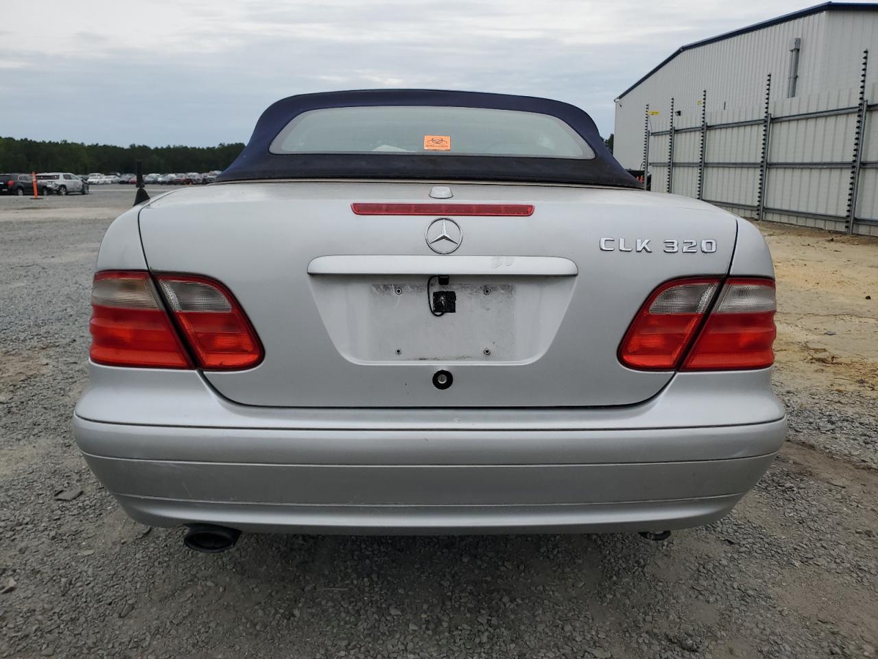 WDBLK65G0YT051569 2000 Mercedes-Benz Clk 320