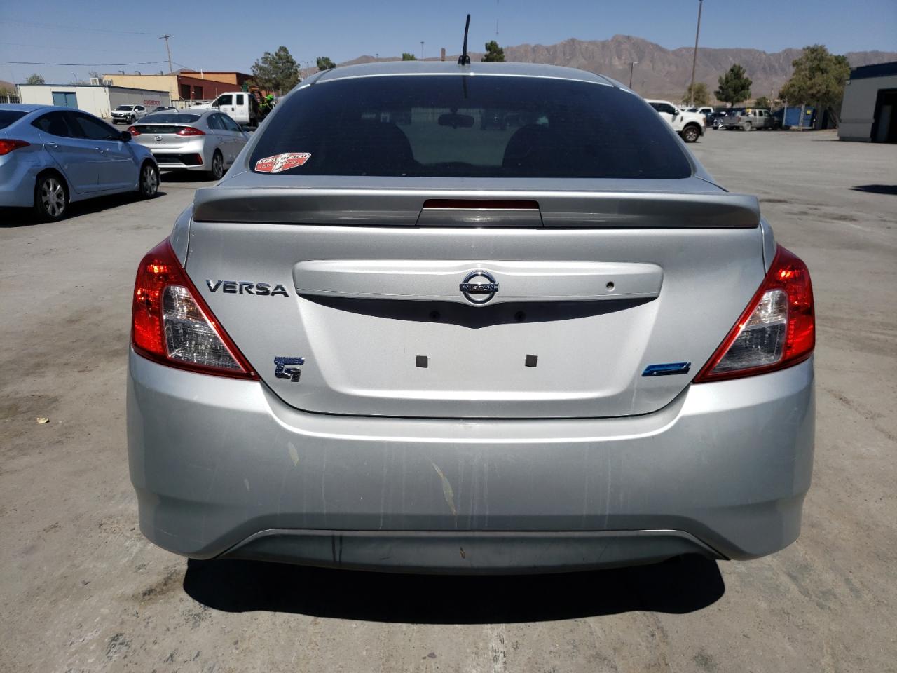 3N1CN7AP7FL825129 2015 Nissan Versa S
