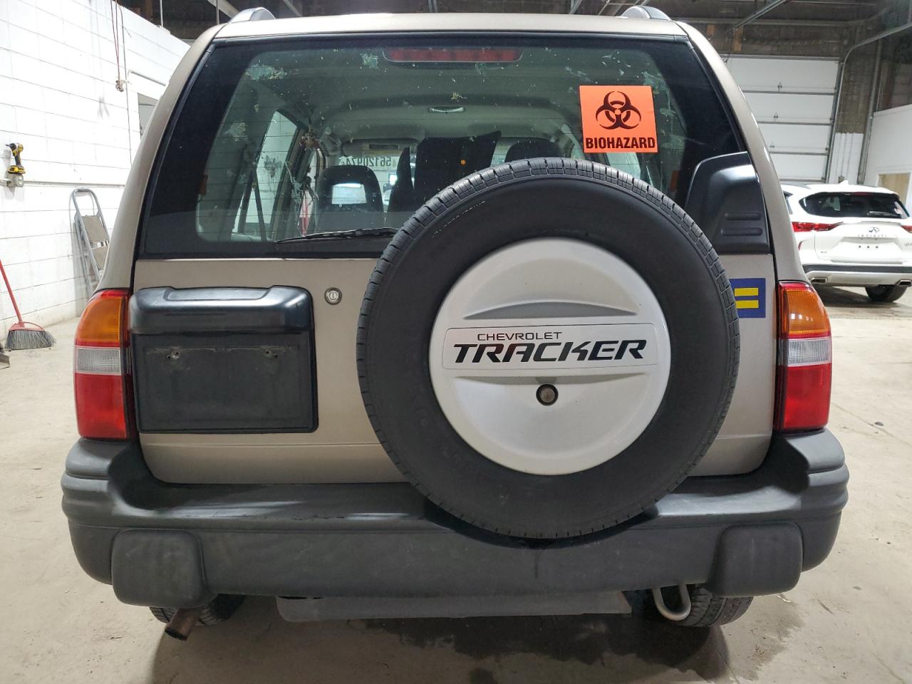 2CNBJ13C426929230 2002 Chevrolet Tracker