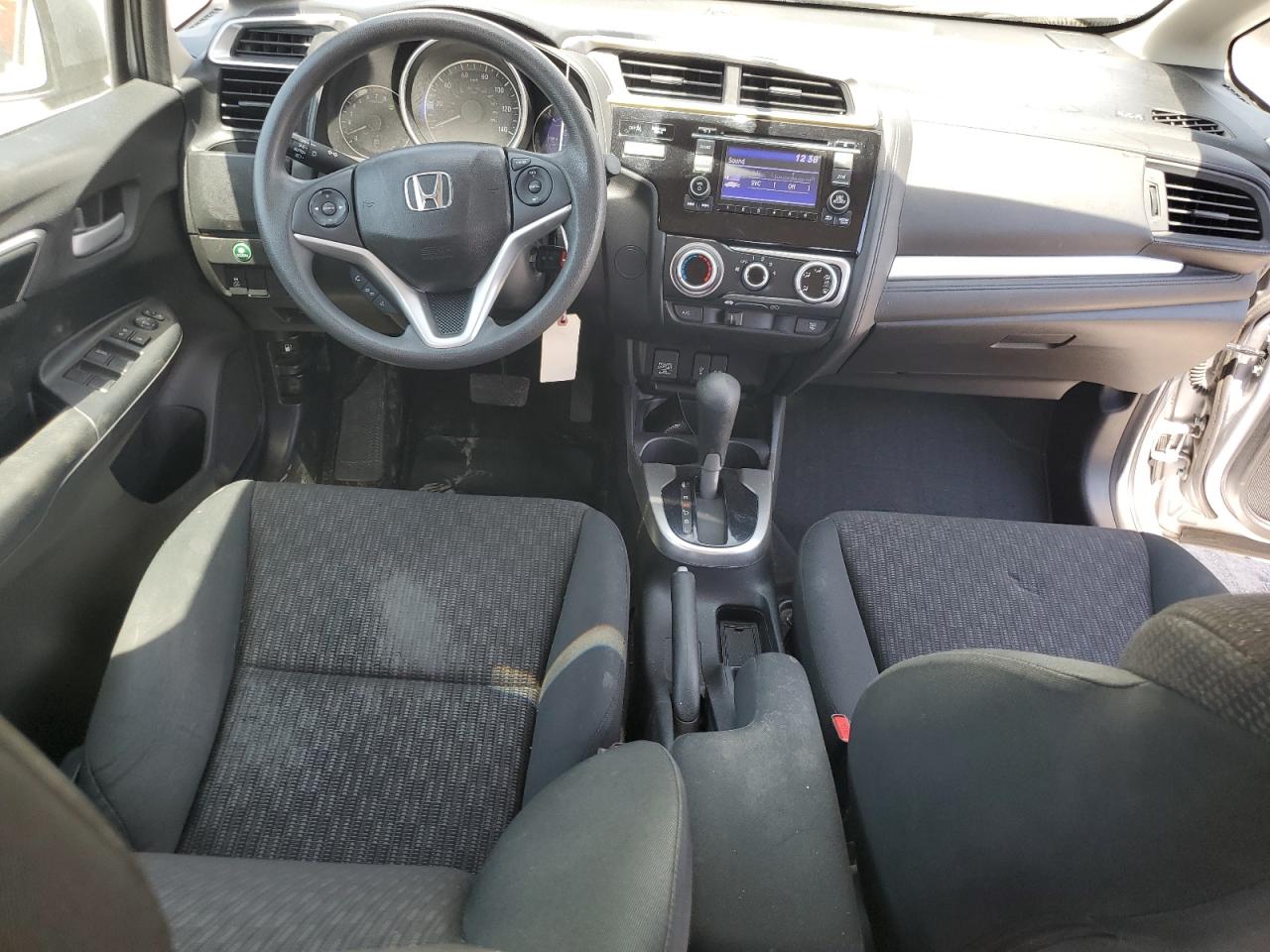 3HGGK5H56HM705398 2017 Honda Fit Lx