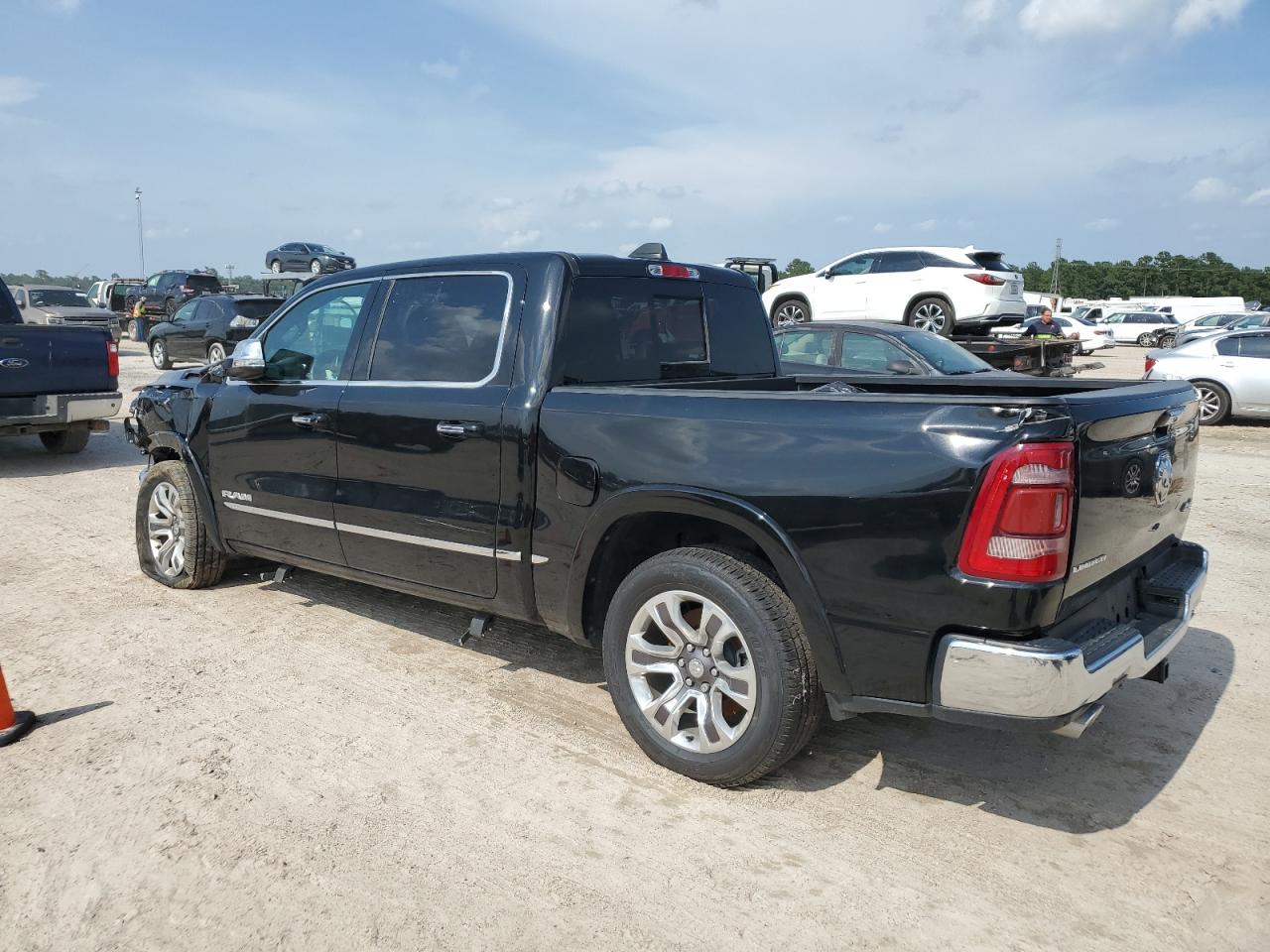 2022 Ram 1500 Limited vin: 1C6SRFHT3NN482464