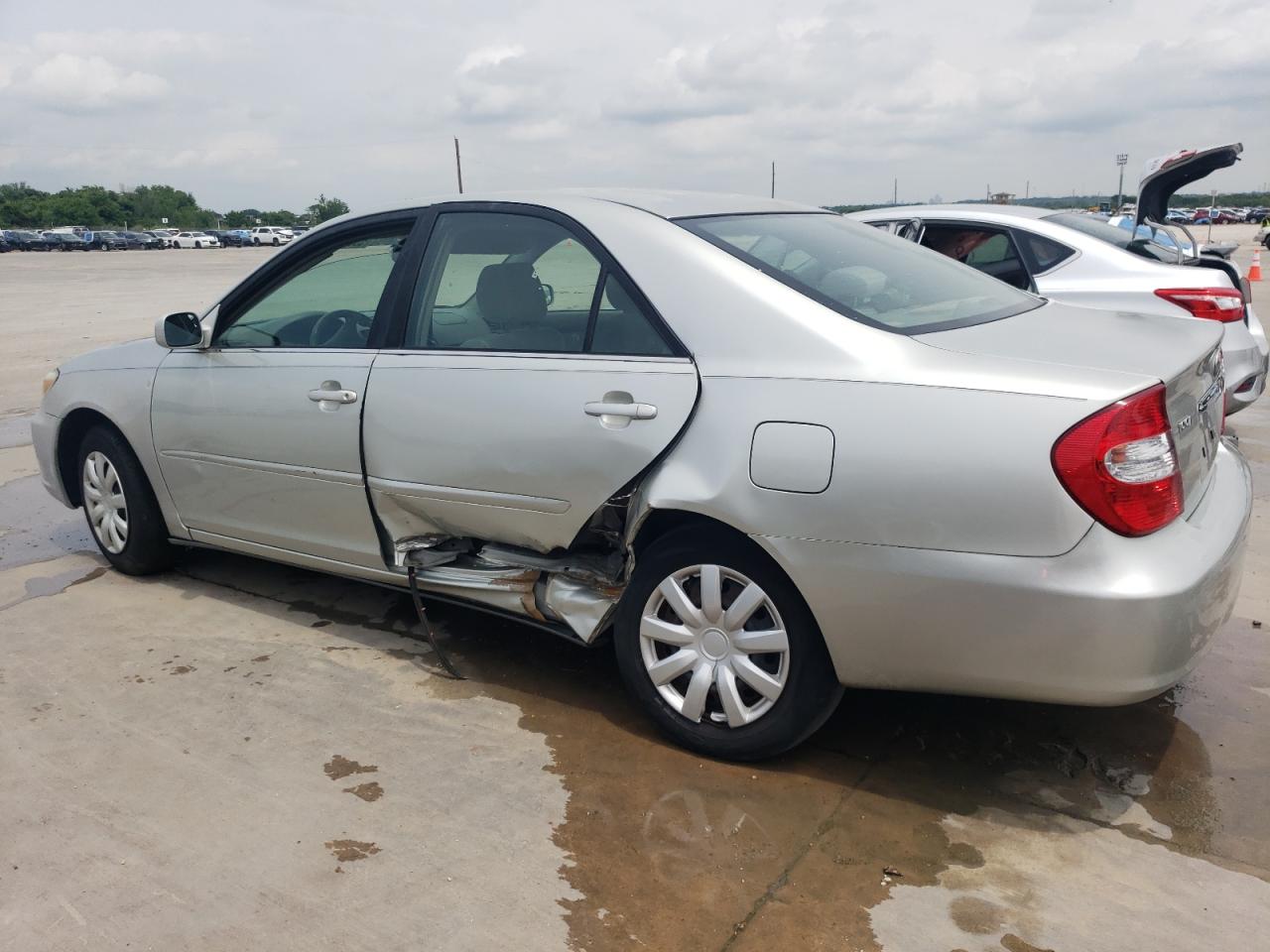 JTDBE32K020121852 2002 Toyota Camry Le