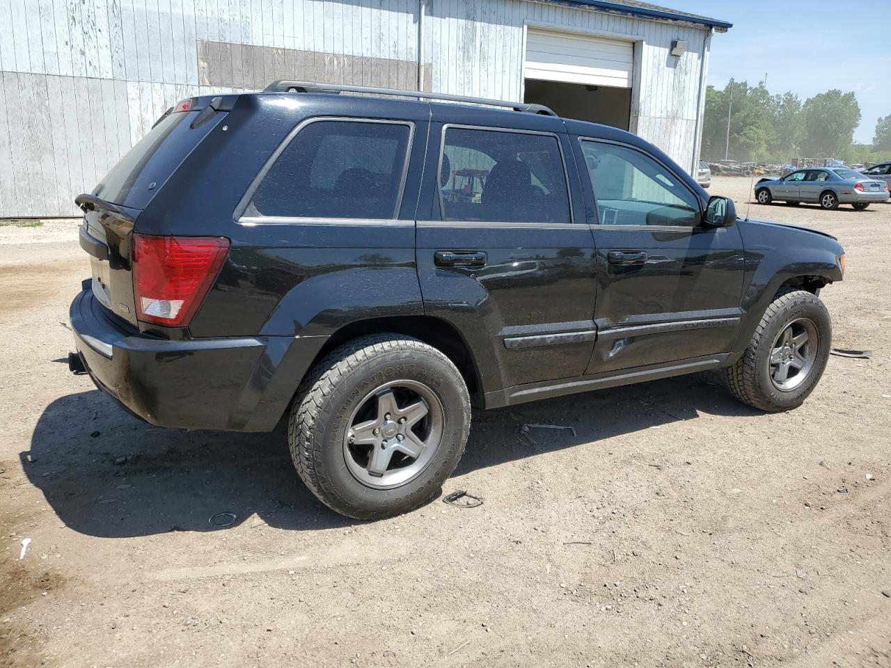 1J8HR48N98C156105 2008 Jeep Grand Cherokee Laredo