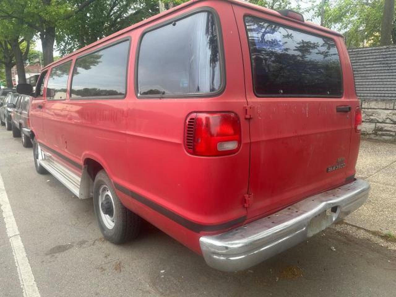 2B5WB35Y72K119680 2002 Dodge Ram Wagon B3500