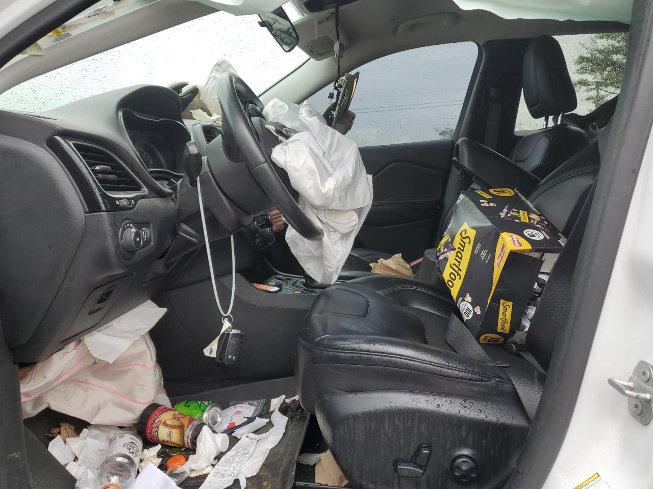 1C4PJMLX0KD459519 2019 Jeep Cherokee Latitude Plus