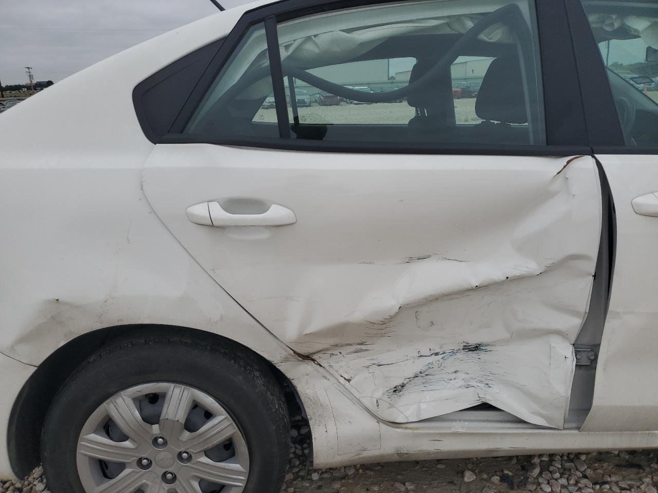 3KPA24AD1NE462380 2022 Kia Rio Lx