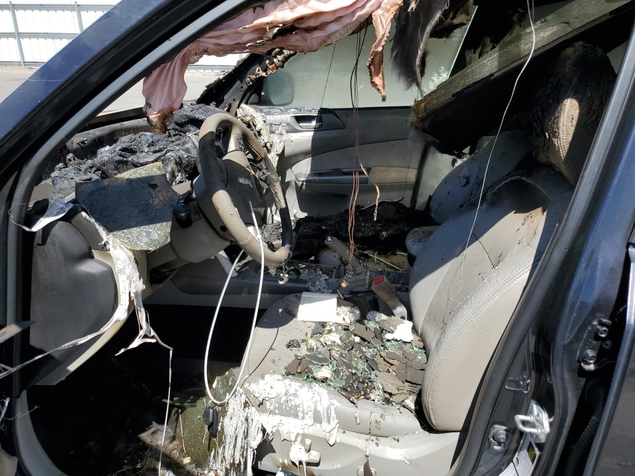 JF2SHBEC9BH749837 2011 Subaru Forester Limited