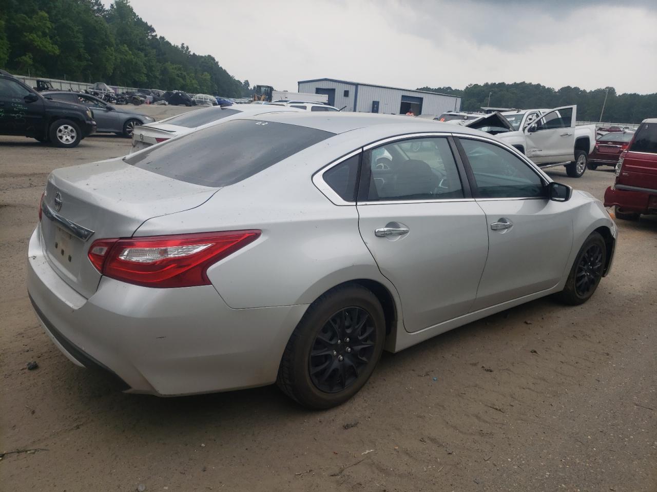 2017 Nissan Altima 2.5 vin: 1N4AL3AP1HC144777